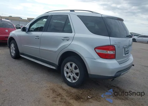 2006 Mercedes-Benz Ml 350 4Matic z USA, uszkodzony, nr VIN 4JGBB86E56A064117